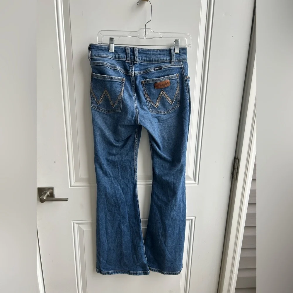 Wrangler Blue Flare Wide Leg Jeans Size 3 x 32